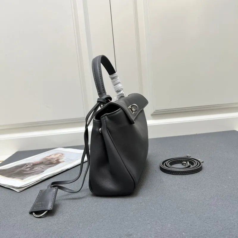 Balenciaga Black Top Handle Bag 6625SQ 23cm - Image 3