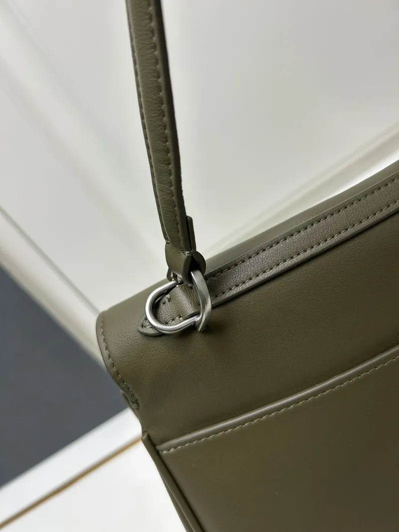 Balenciaga 9027 Olive Green Top Handle Bag - Image 6