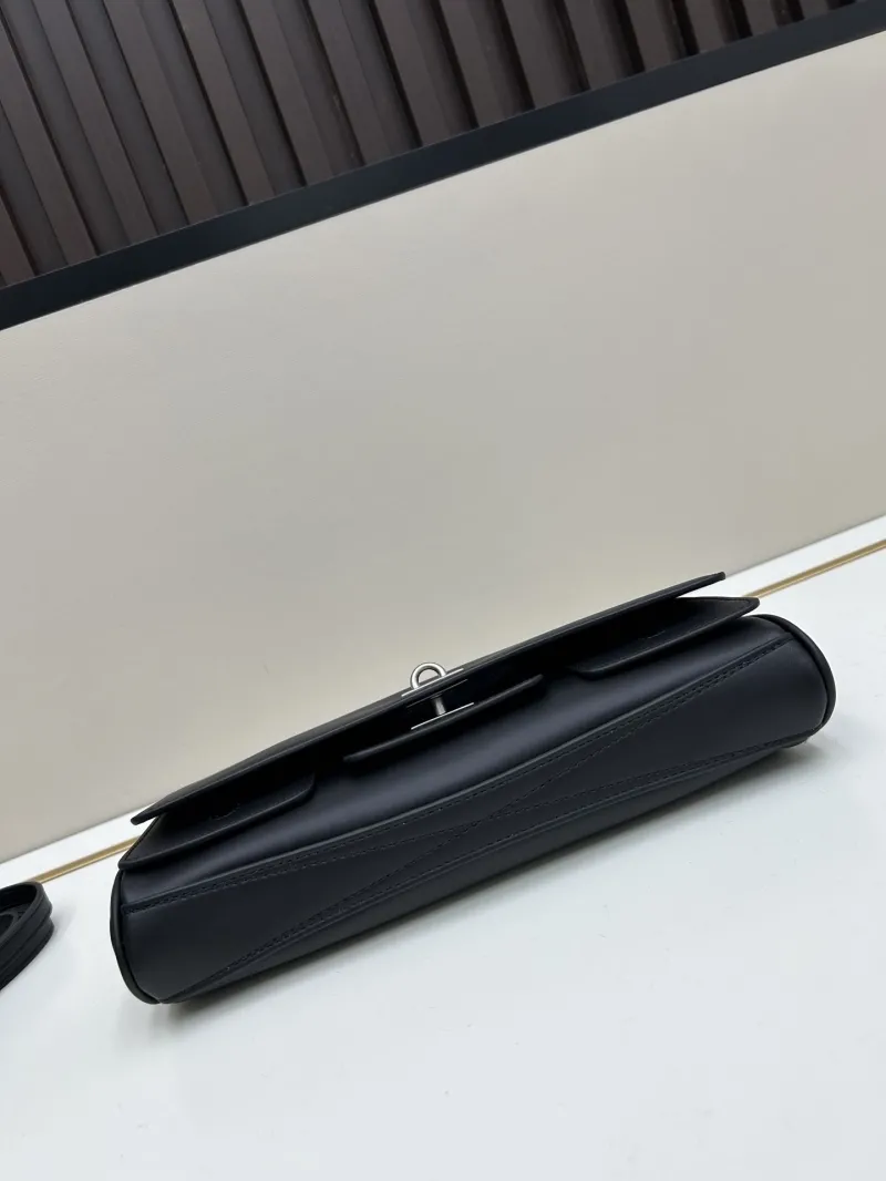 Balenciaga Black Leather Top Handle Bag 804817 - Image 5