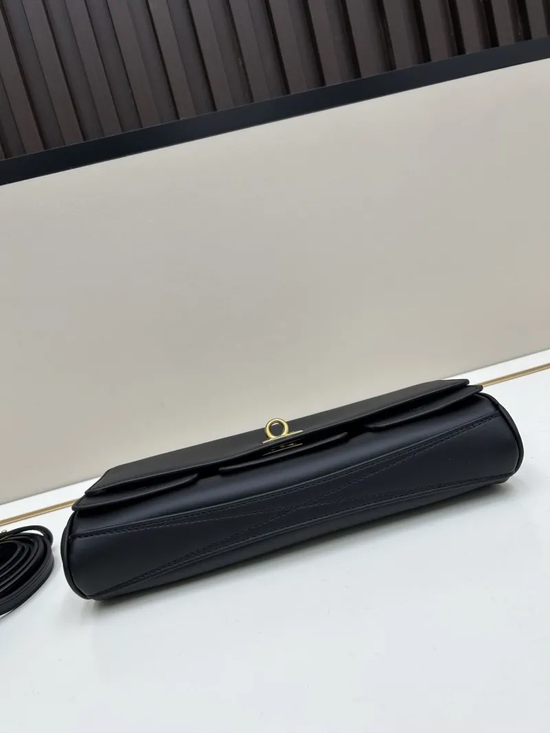 Balenciaga Black Top Handle Bag 804817 - Image 4
