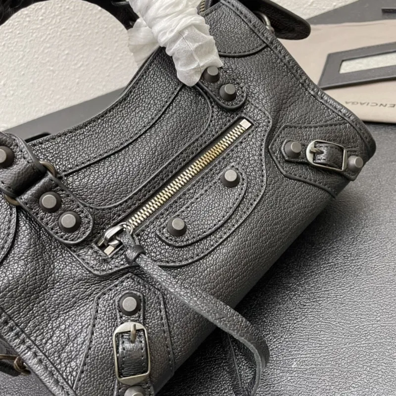 Balenciaga Small Black Top Handle Bag 24cm - Image 6