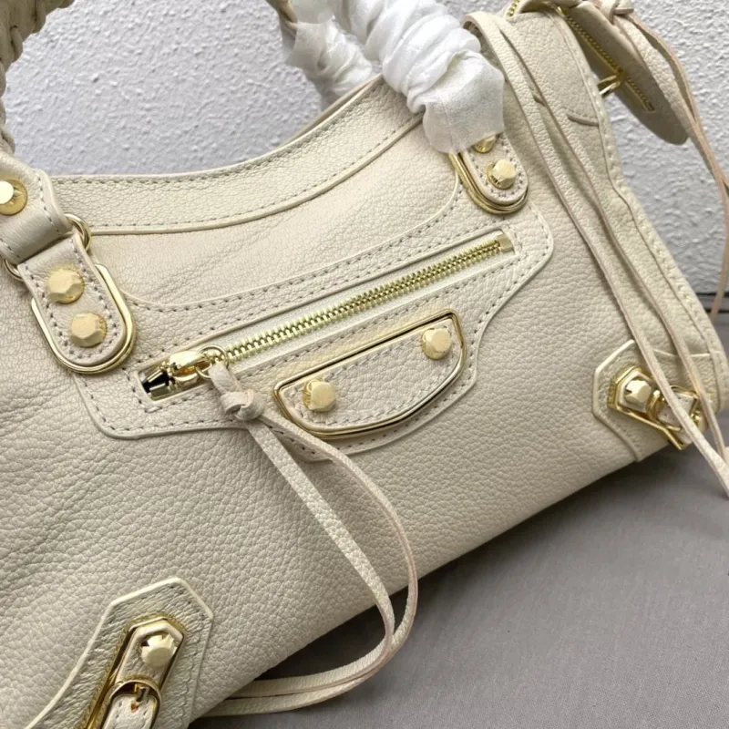 Balenciaga Medium Cream Top Handle Bag 28cm - Image 4