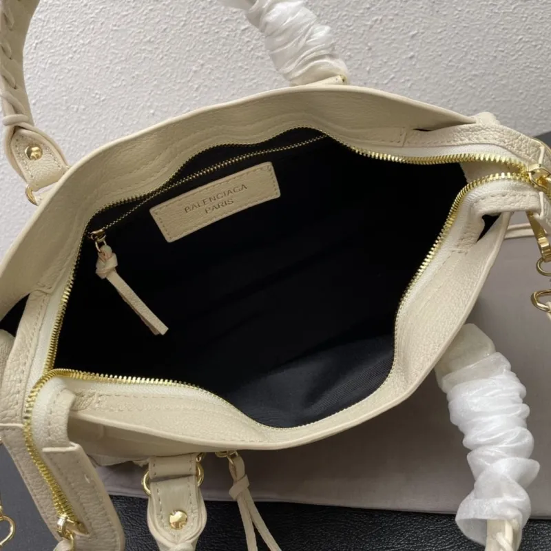 Balenciaga Medium Cream Top Handle Bag 28cm - Image 8