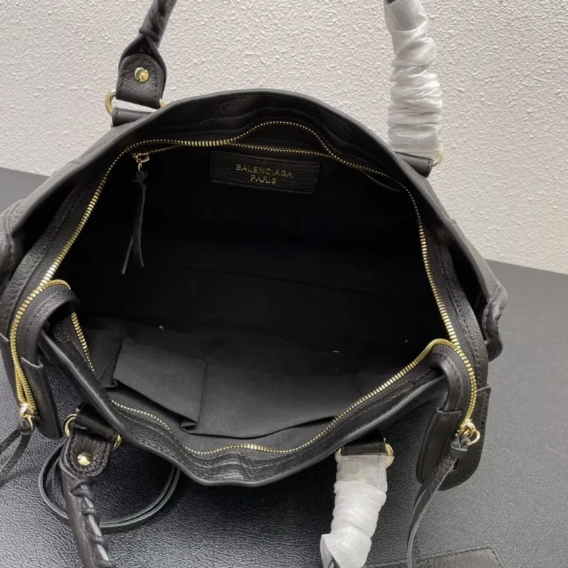 Balenciaga Large Black Top Handle Leather Bag - Image 8