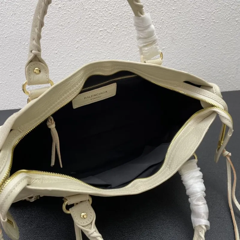 Balenciaga Large Cream Top Handle Bag - Image 8