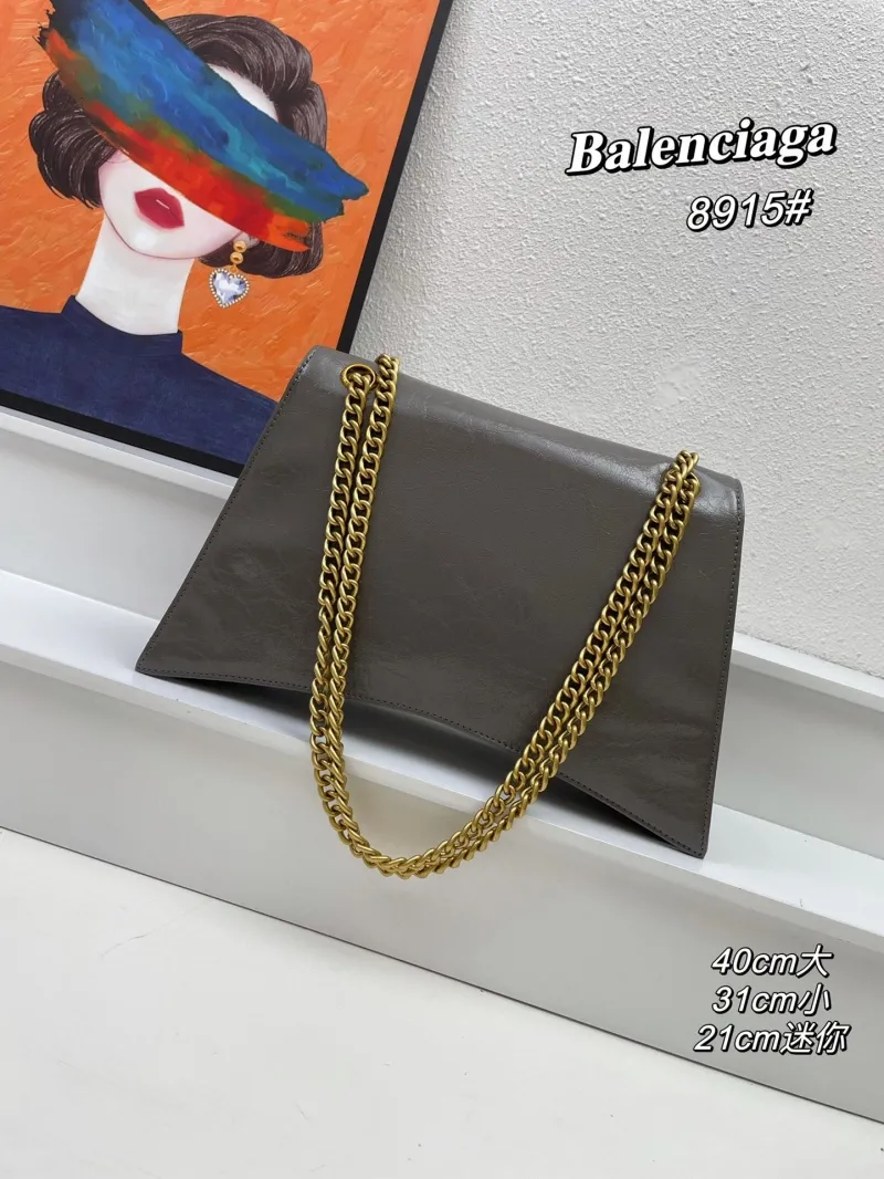 Balenciaga 8915 Gray Chain Shoulder Bag - Image 3