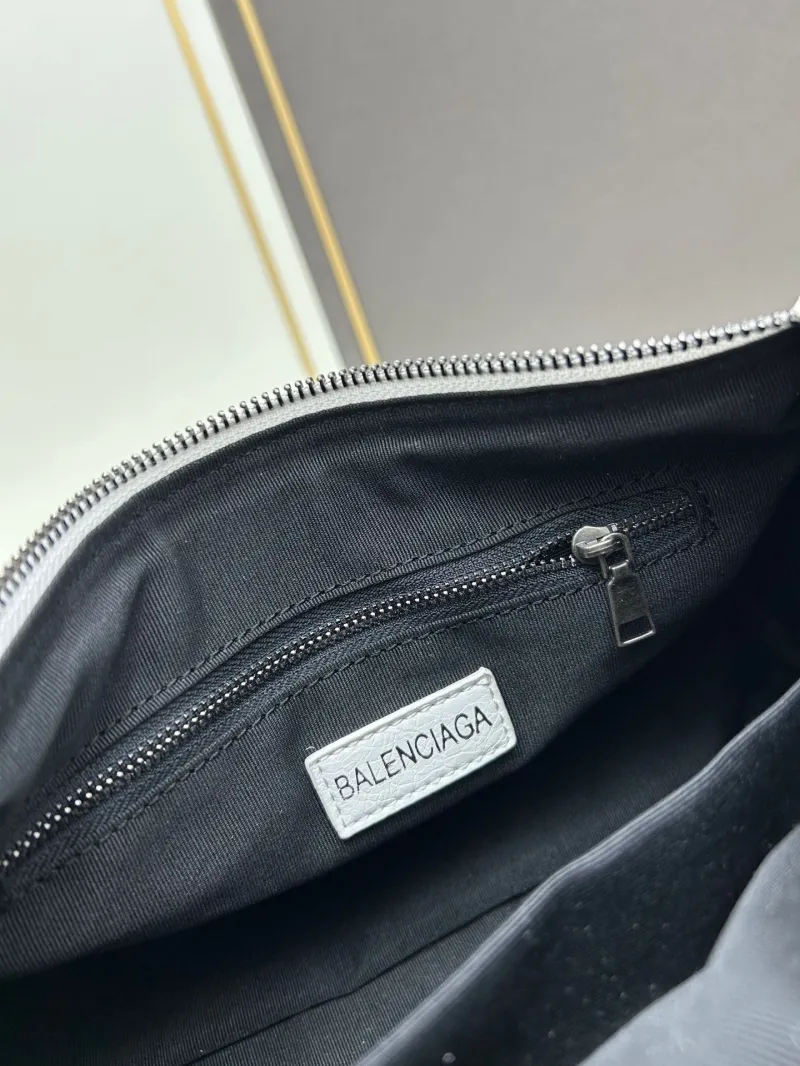 Balenciaga White Leather Top Handle Bag - Image 9