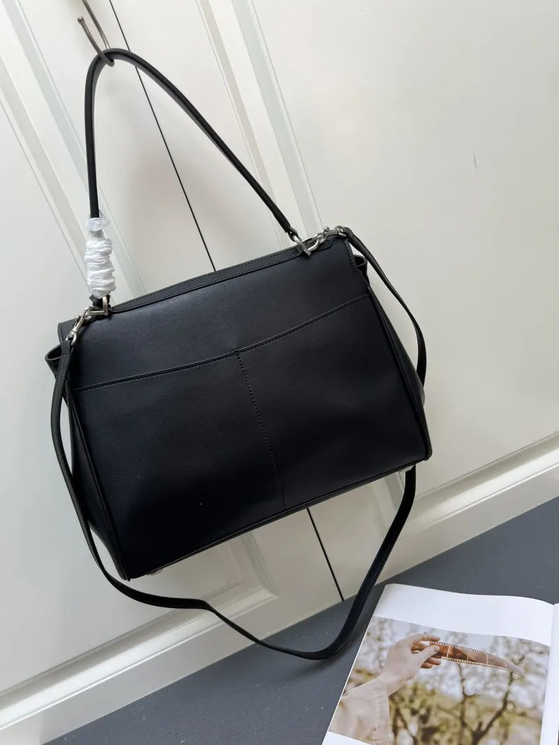 Balenciaga Rodeo Black Leather Handbag - Image 3