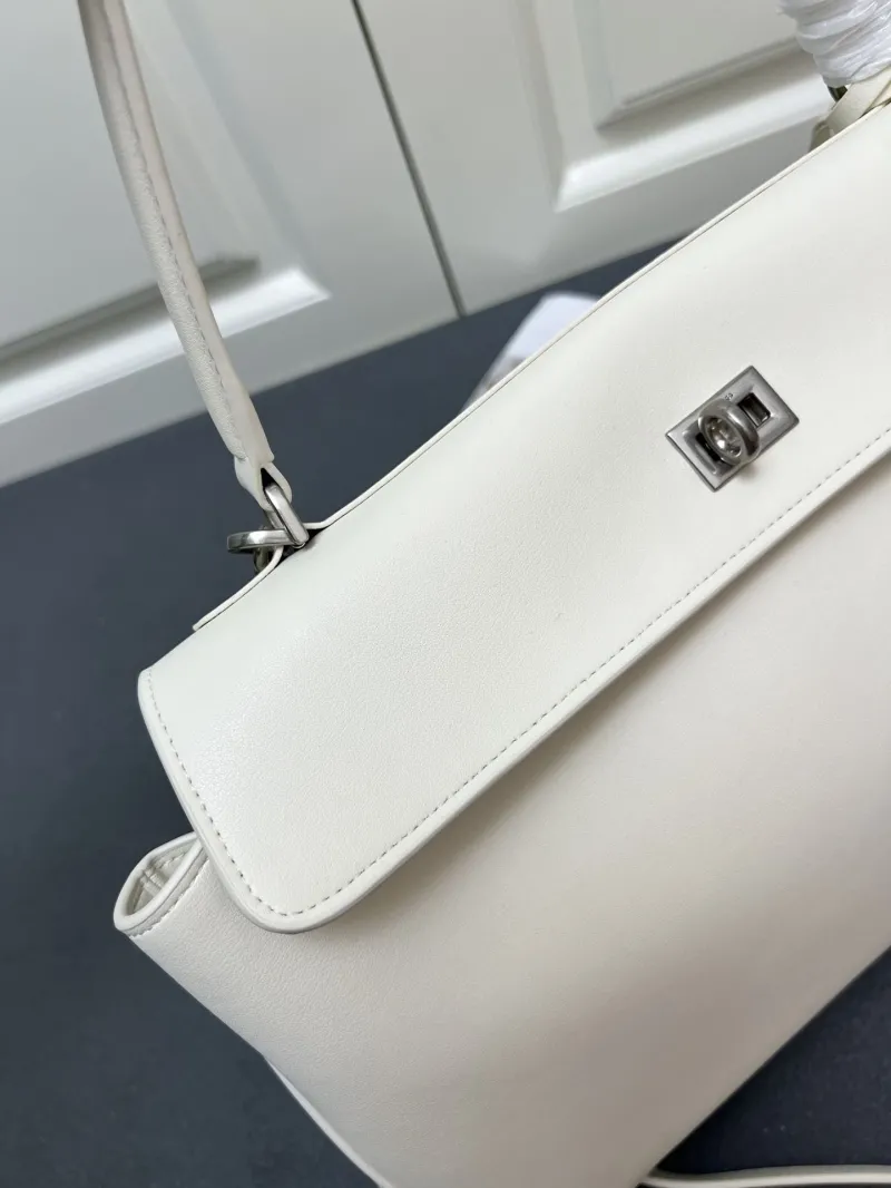 Balenciaga Rodeo White Top Handle Bag - Image 5