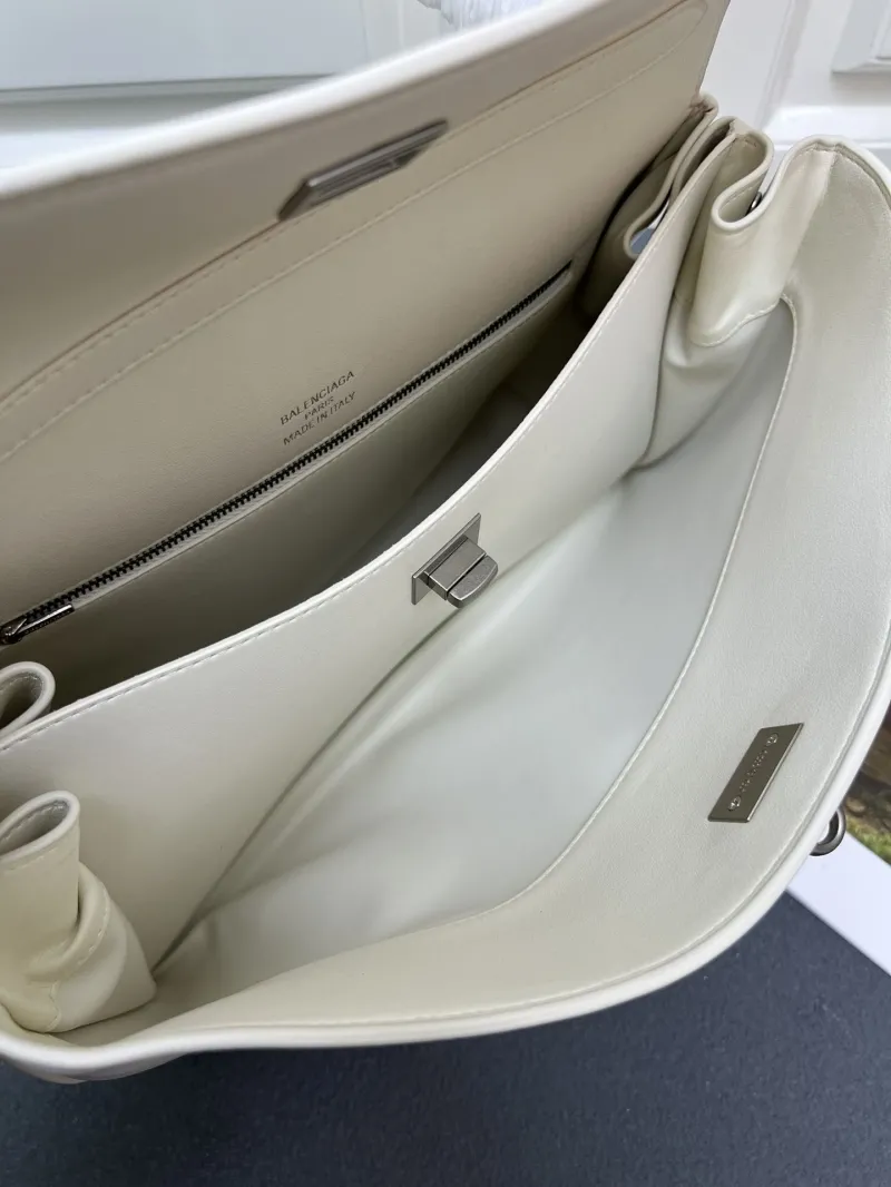 Balenciaga Rodeo White Top Handle Bag - Image 8