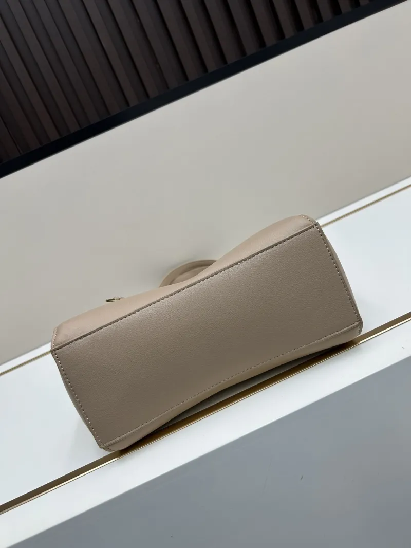 Balenciaga Beige Tote Bag 6002 - Image 5
