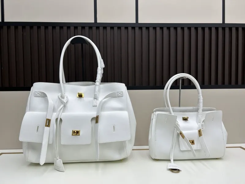 Balenciaga Shopping Bags-26