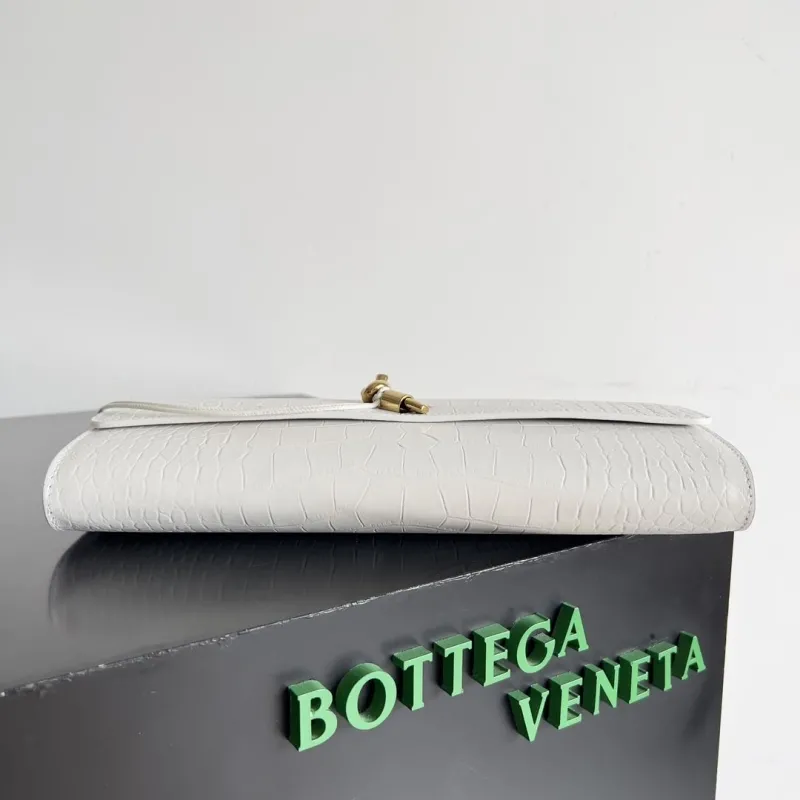 BV Clutch-2 - Image 6