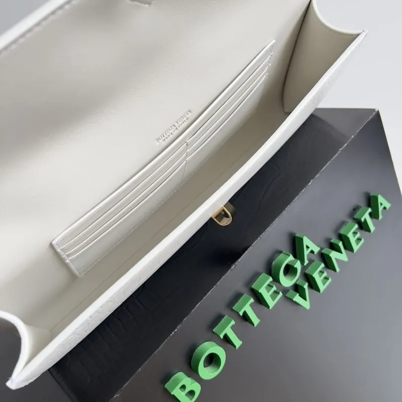 BV Clutch-2 - Image 9