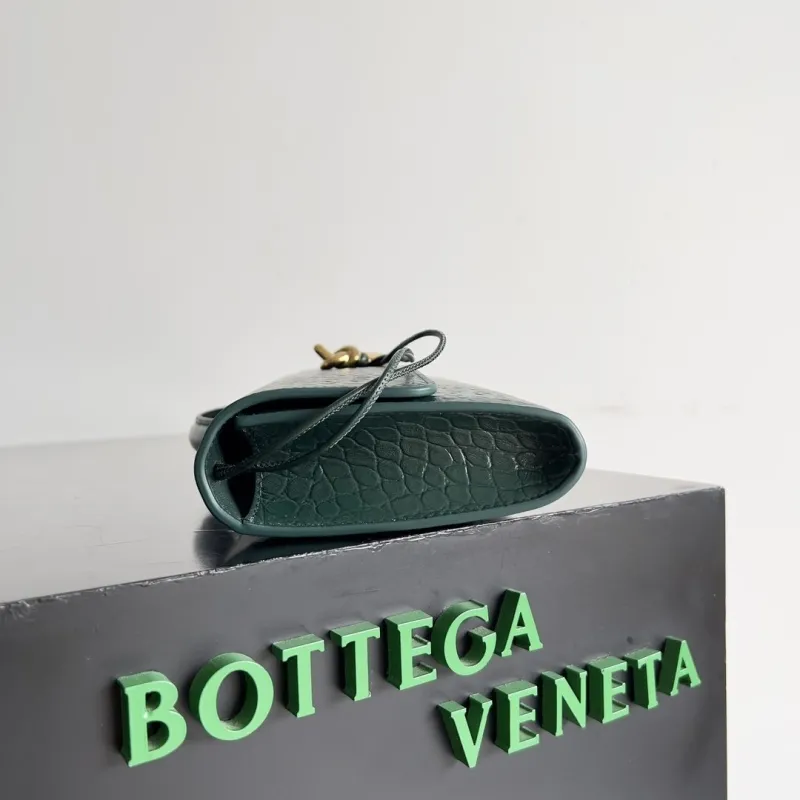 Bottega Veneta Green Croc Embossed Clutch Bag BV Clutch-3 - Image 4