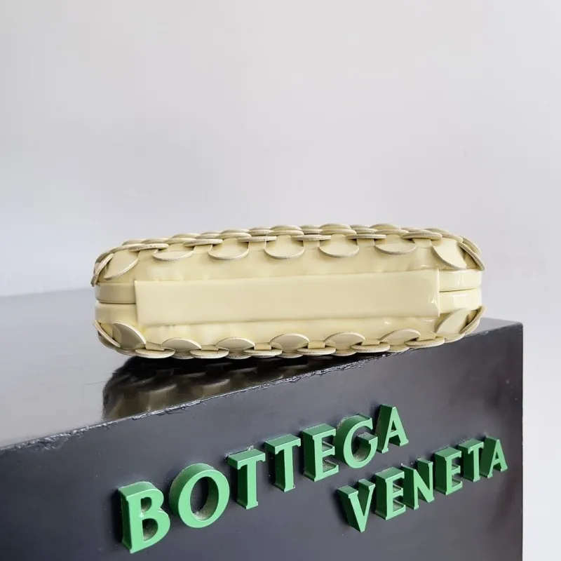 Alternative view of BV Clutch-8