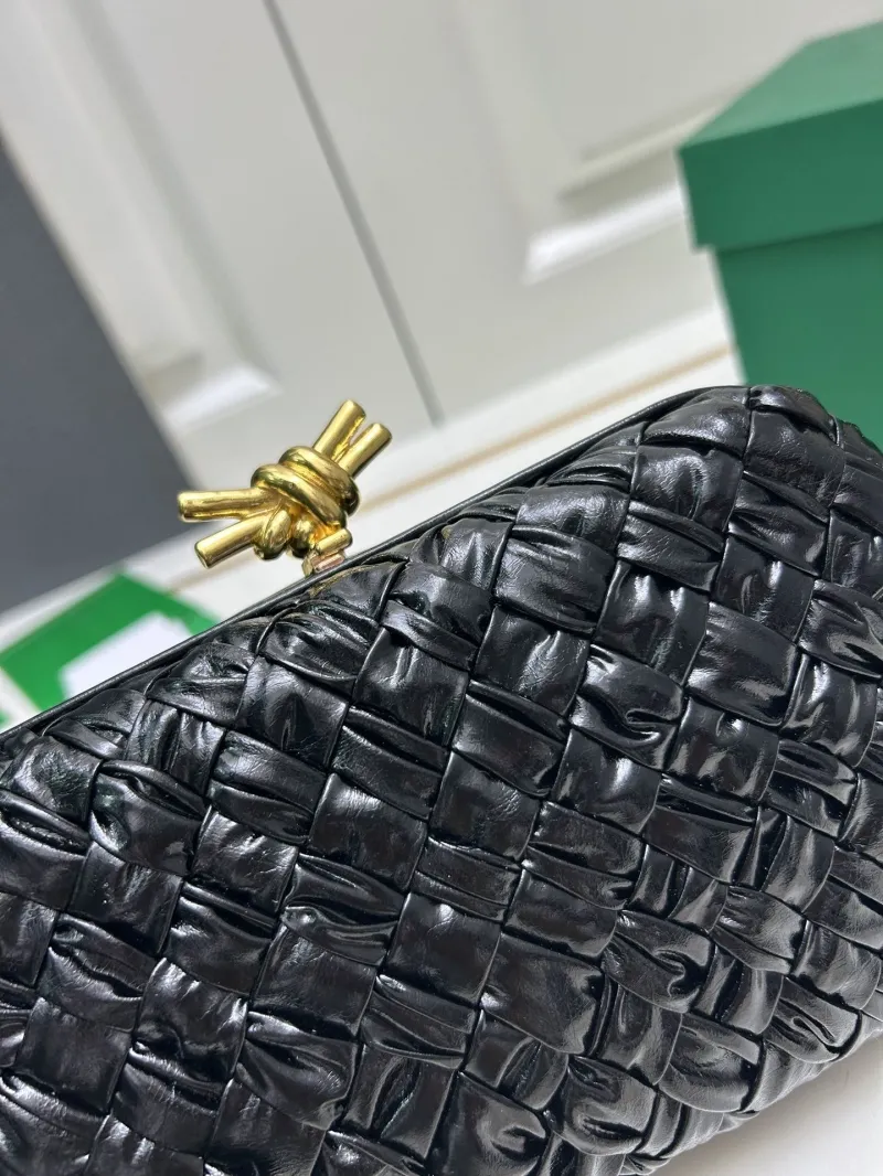 Bottega Veneta Black Woven Leather Clutch S0899 - Image 5