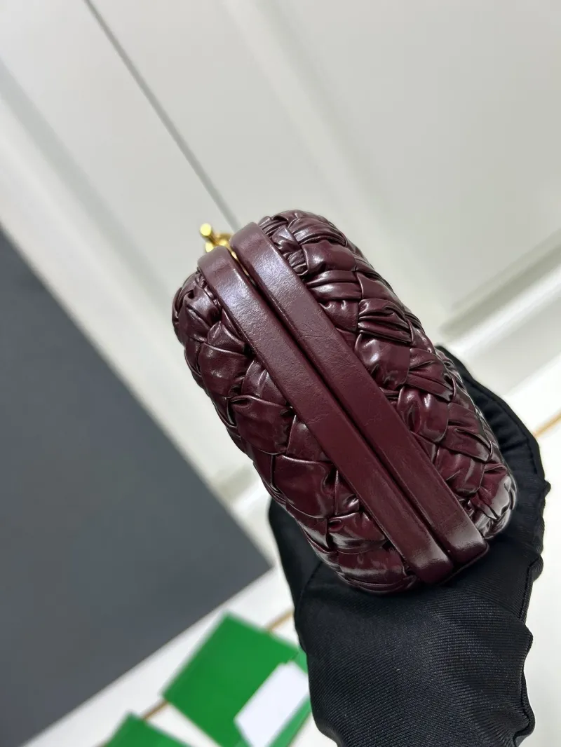 Bottega Veneta Burgundy Woven Clutch Bag S0899 - Image 6