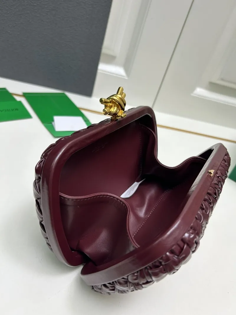 Bottega Veneta Burgundy Woven Clutch Bag S0899 - Image 9