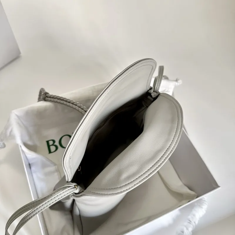 BV Clutch-18 - Image 4