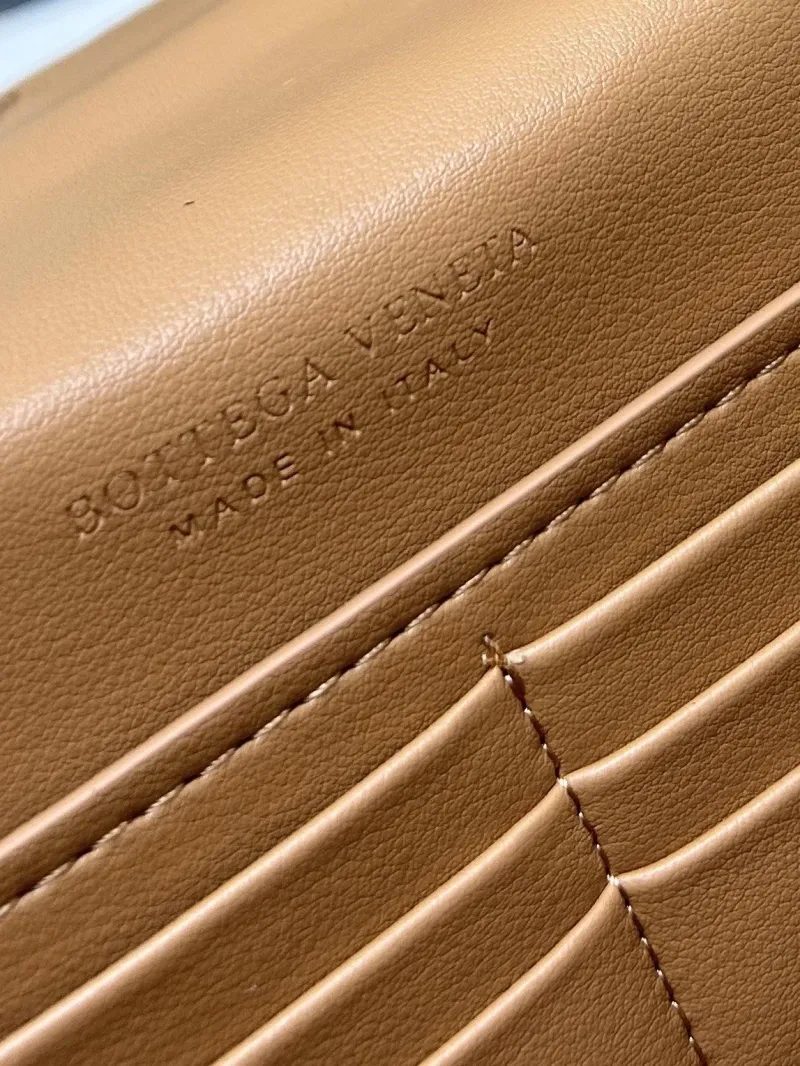 BV S06335-1 Tan Woven Long Clutch Bag - Image 9