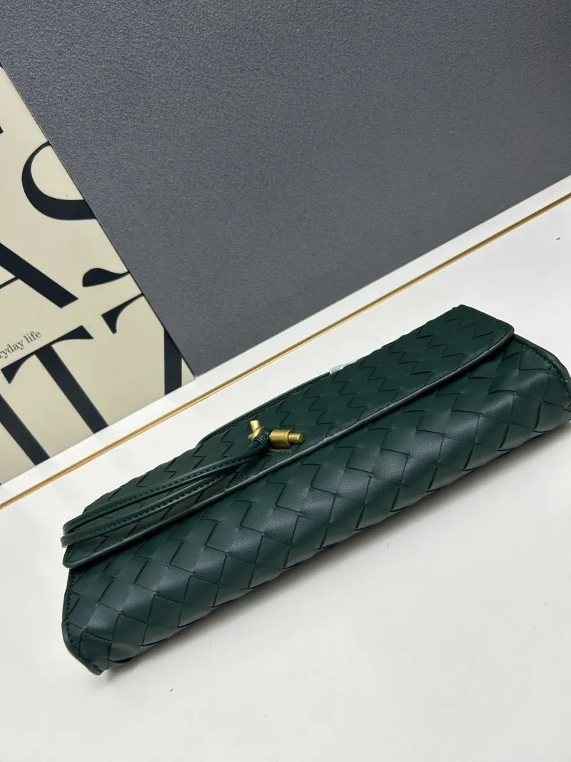 BV Clutch-25 - Image 4