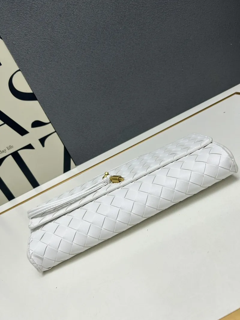 BV Clutch-44 - Image 4