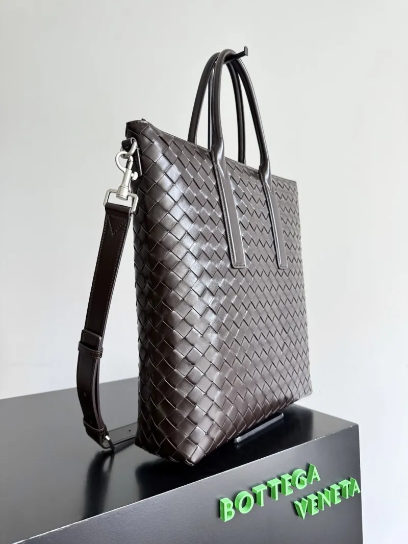 Alternative view of BV Briefcases-2