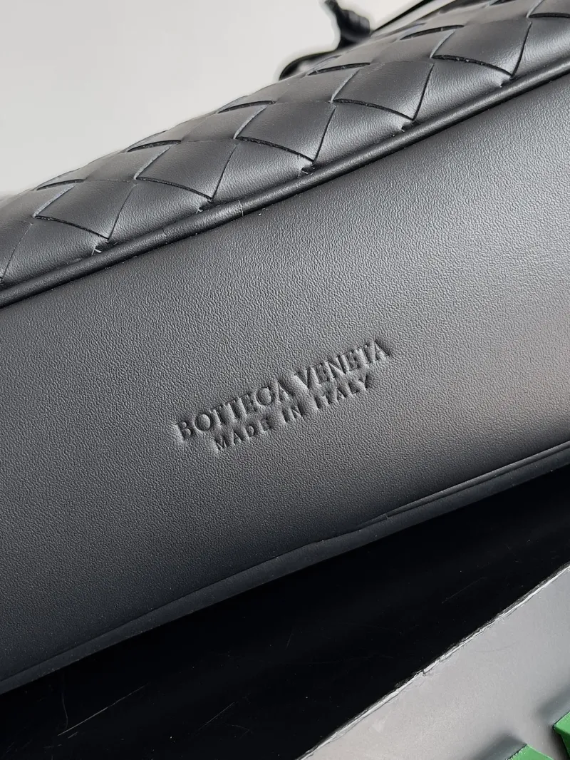 Bottega Veneta Black Woven Leather Briefcase - Image 4