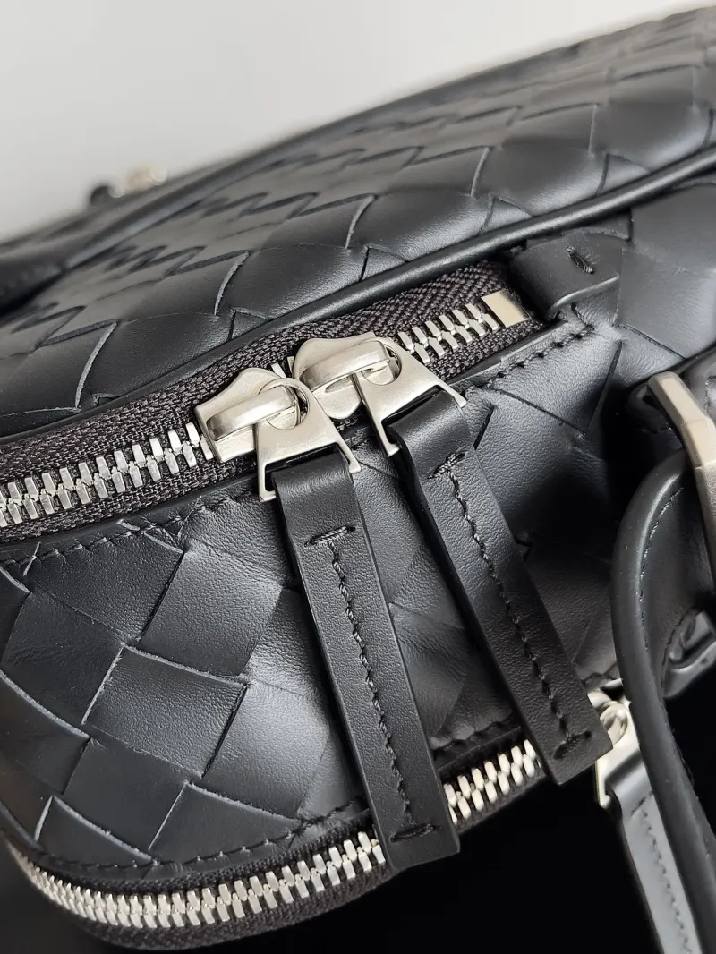 Bottega Veneta Black Woven Leather Briefcase - Image 6