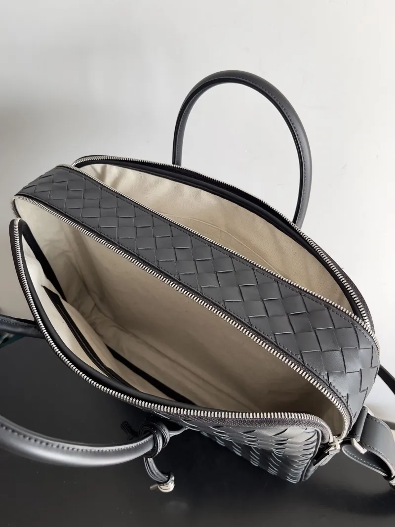 Bottega Veneta Black Woven Leather Briefcase - Image 9