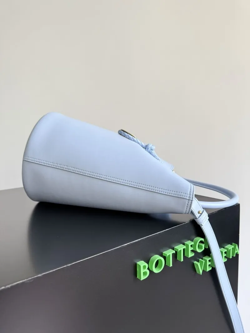 Alternative view of BV Bucket Bags-6