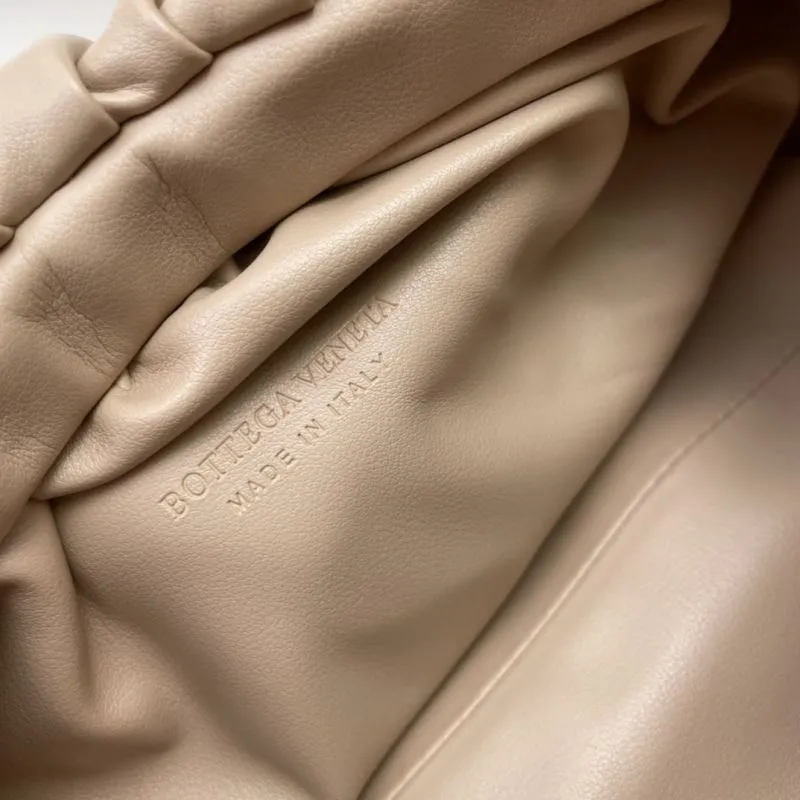 Bottega Veneta Beige Cloud Chain Bag S03022 - Image 9