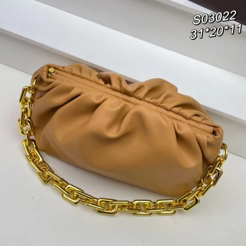 Alternative view of BV Cloud Bags-4