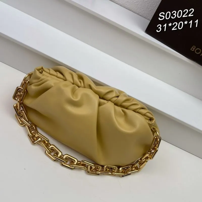 Alternative view of BV Cloud Bags-7