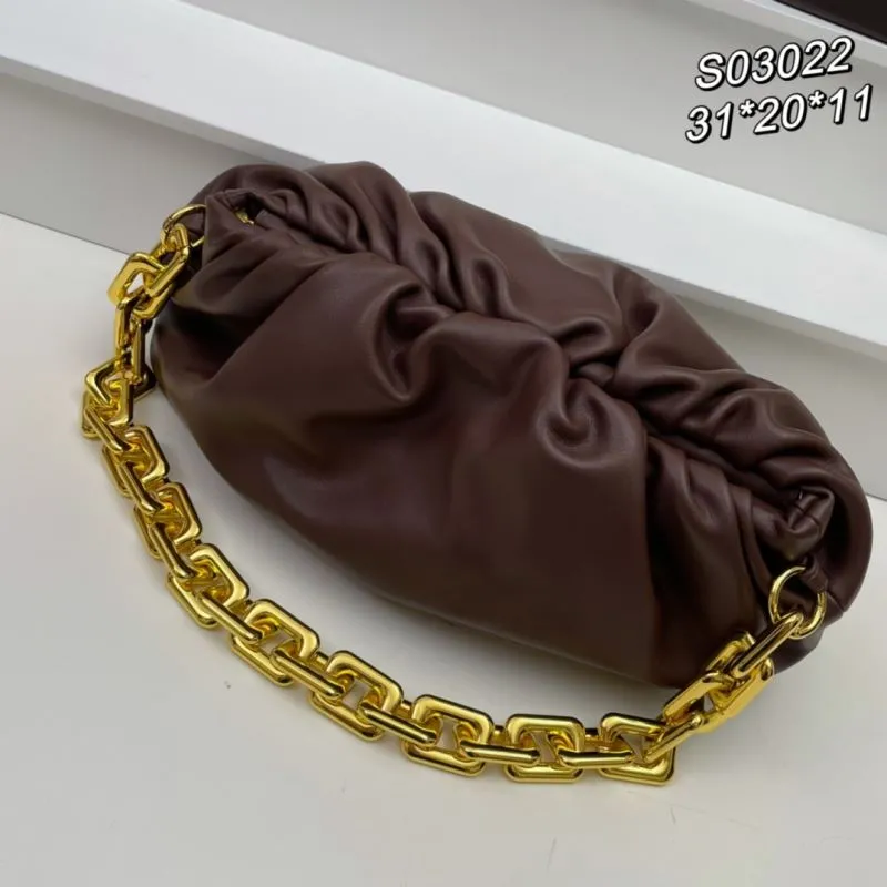 Alternative view of BV Cloud Bags-8