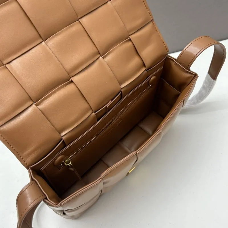 BV Brown Padded Crossbody Satchel Bag 26cm 3032 - Image 7