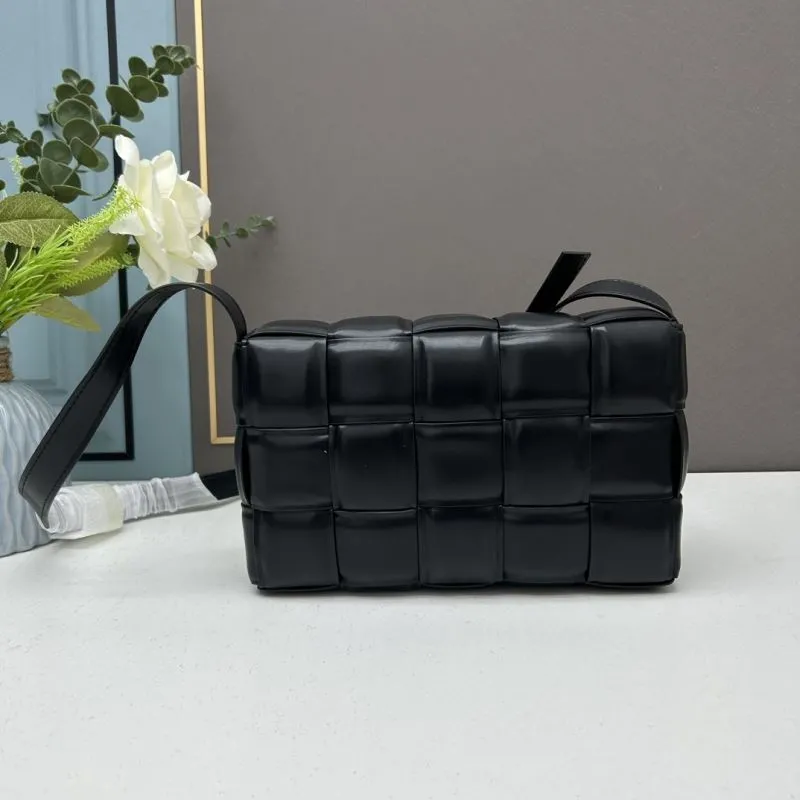 BV Black Leather Crossbody Satchel Bag 3032 26cm - Image 3