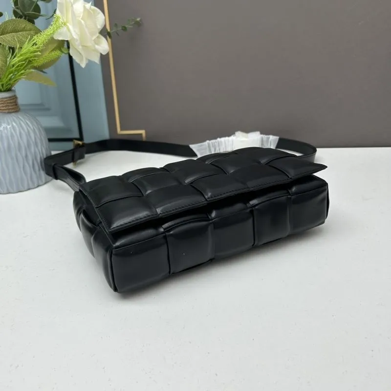 BV Black Leather Crossbody Satchel Bag 3032 26cm - Image 4