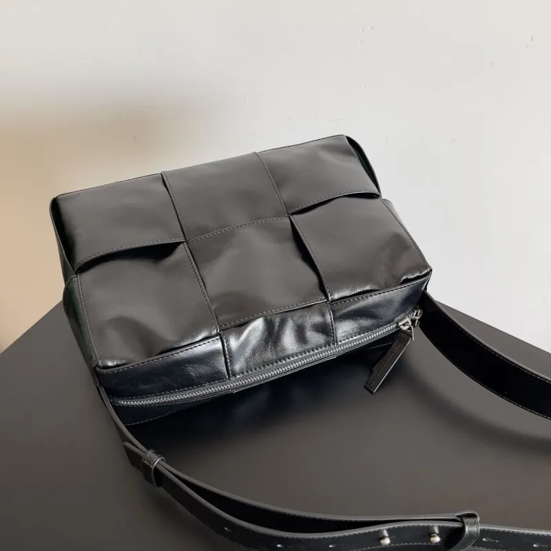 Bottega Veneta Black Leather Crossbody Satchel Bag - Image 6