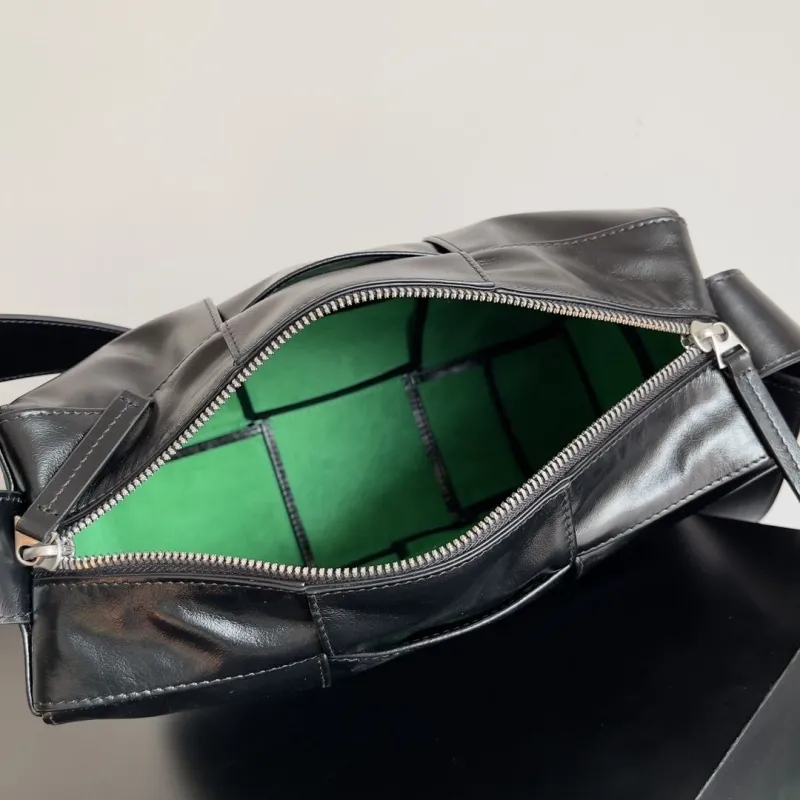 Bottega Veneta Black Leather Crossbody Satchel Bag - Image 9