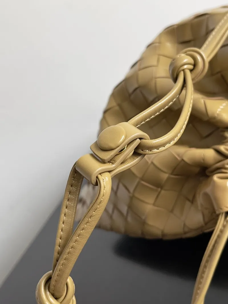 Bottega Veneta Tan Woven Satchel Bag Size 28 - Image 4