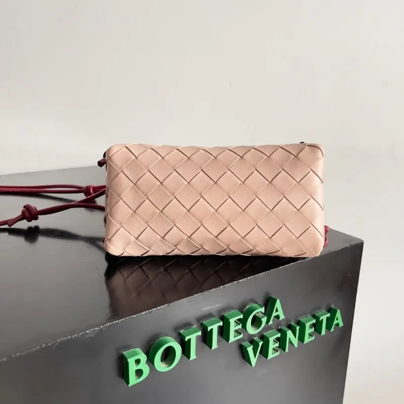 Bottega Veneta Blush Pink Intrecciato Crossbody Bag 47 - Image 3