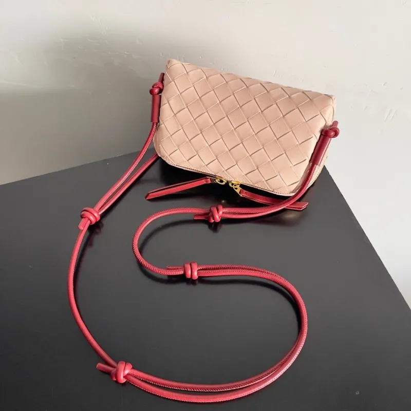 Bottega Veneta Blush Pink Intrecciato Crossbody Bag 47 - Image 4