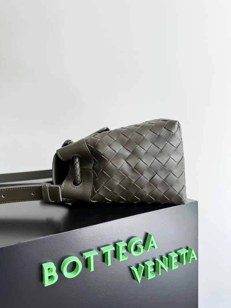Bottega Veneta Gray Woven Leather Crossbody Satchel Bag - Image 3