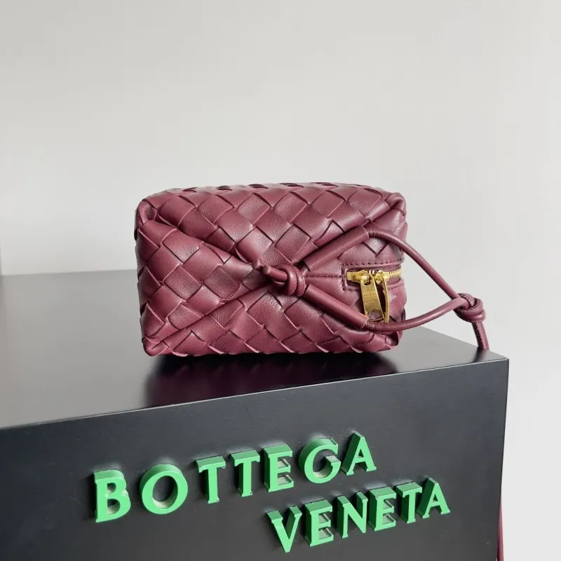 Bottega Veneta Burgundy Woven Crossbody Bag - Image 3