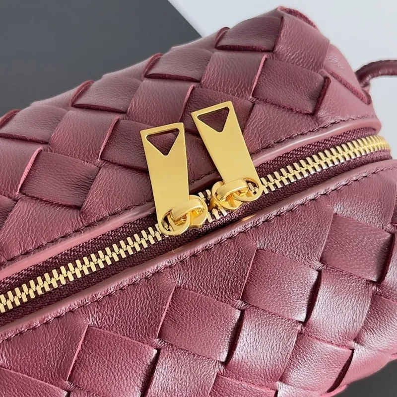 Bottega Veneta Burgundy Woven Crossbody Bag - Image 5
