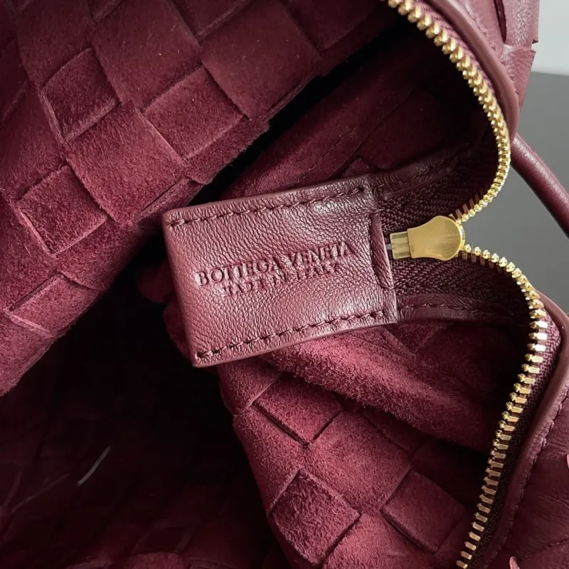 Bottega Veneta Burgundy Woven Crossbody Bag - Image 7