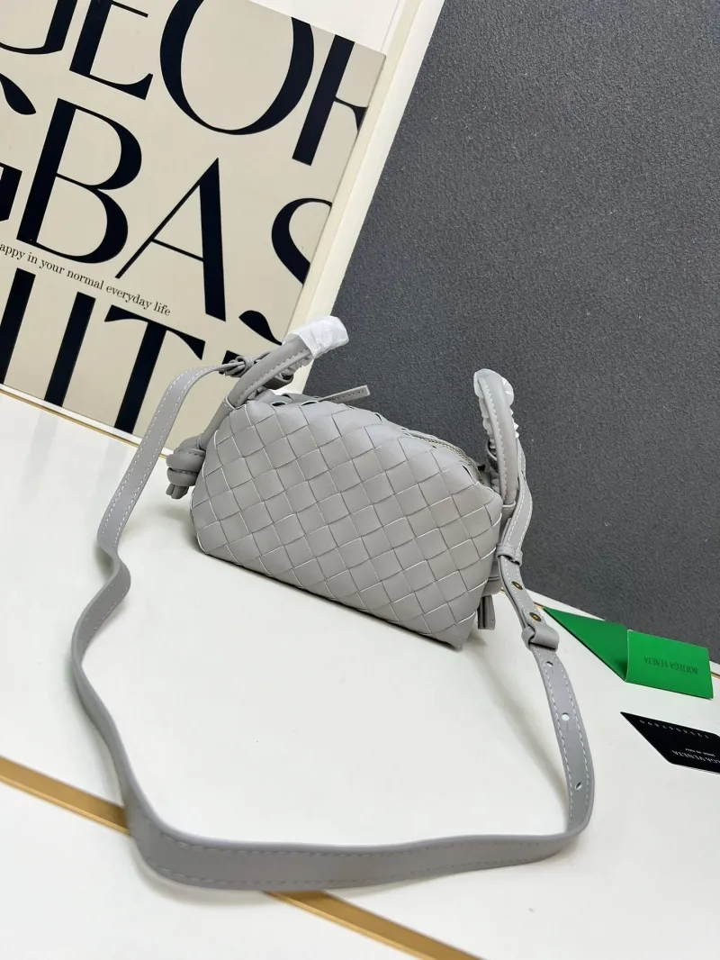 BV Gray Woven Satchel Bag S04003 - Image 3