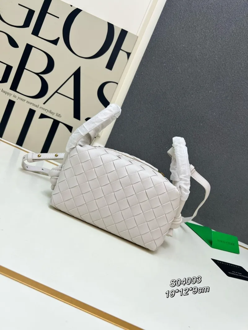 White BV Woven Satchel Bag S04003